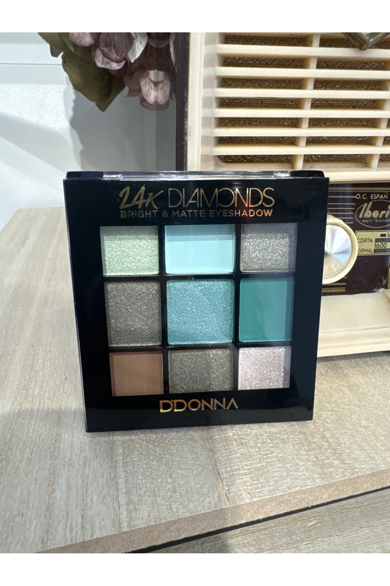 PALETA DE SOMBRAS DIAMONDS BRIGHY & MATTE VERDE AGUA